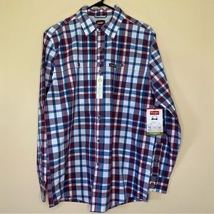 Men’s Wrangler long sleeve performance shirt, red white & blue plaid. Size M